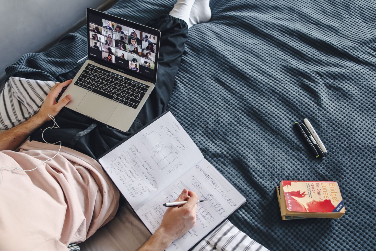 Why Enrolling in Online Tax Preparer Training Can Be a Smart Career Move